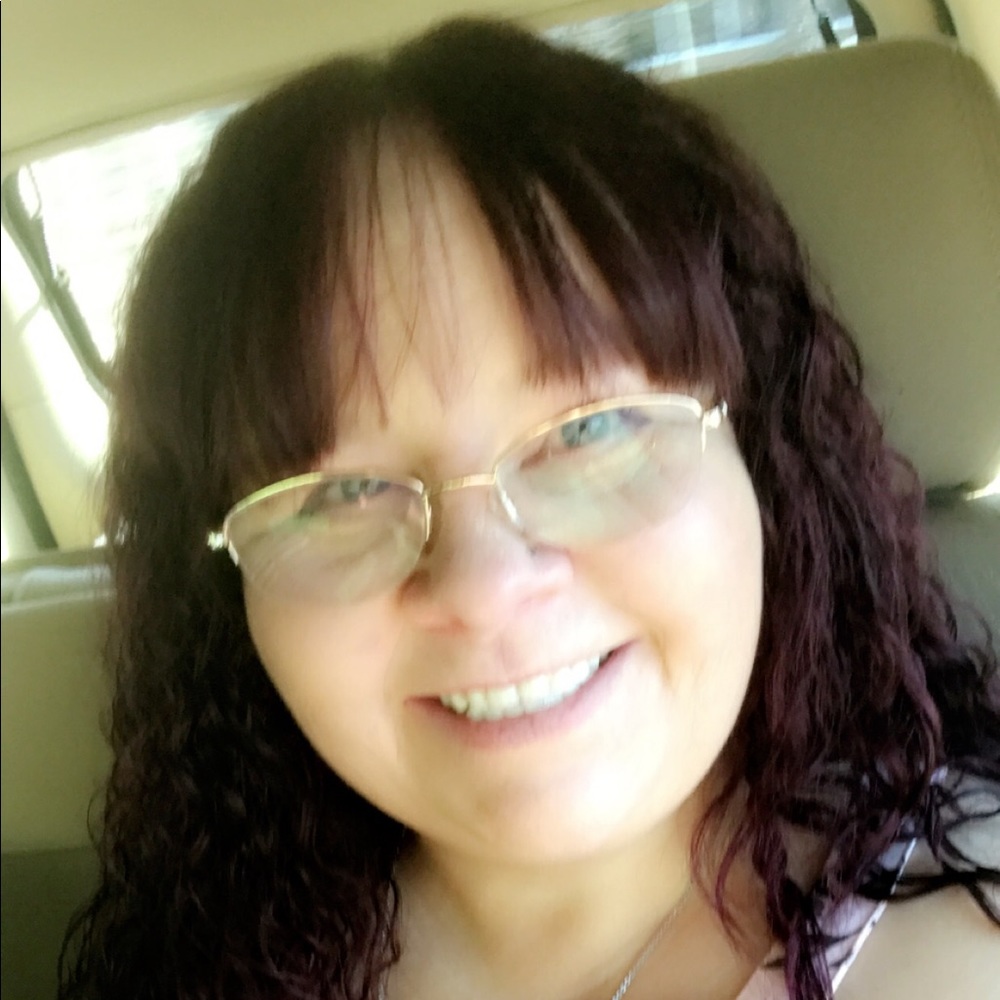 Meet your Posher, Debra